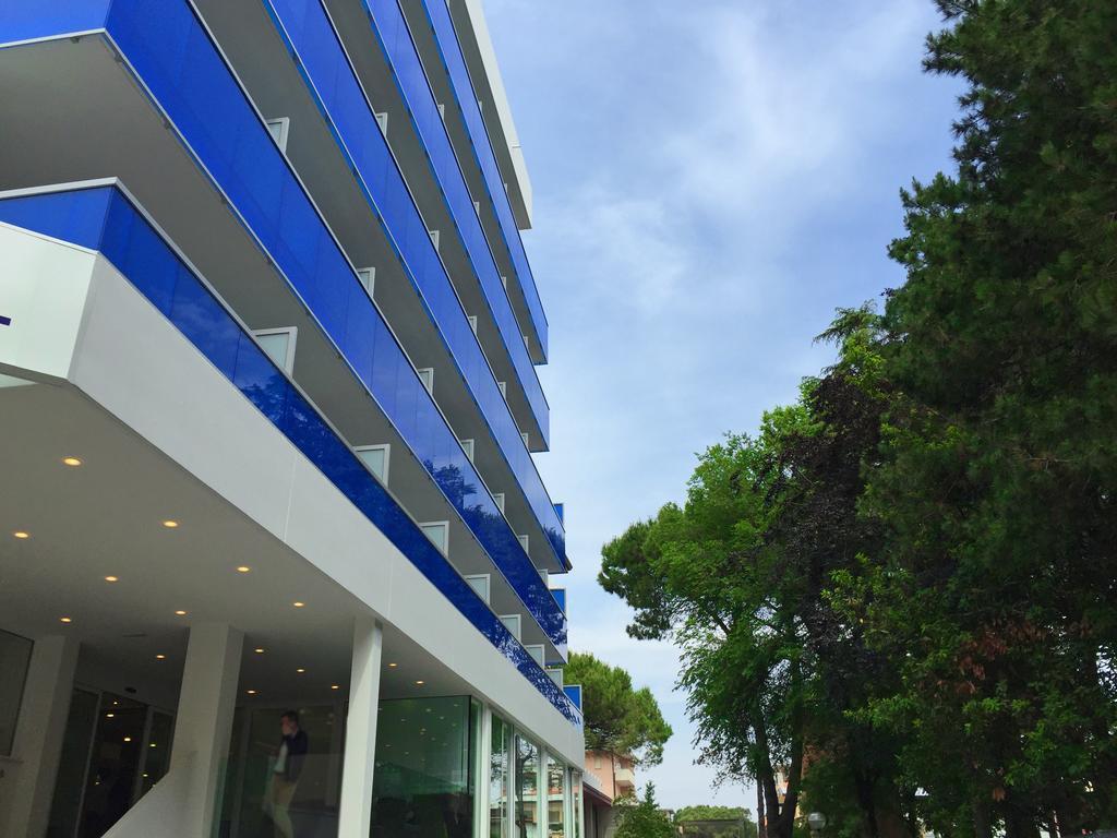 Hotel Montreal Bibione Bagian luar foto