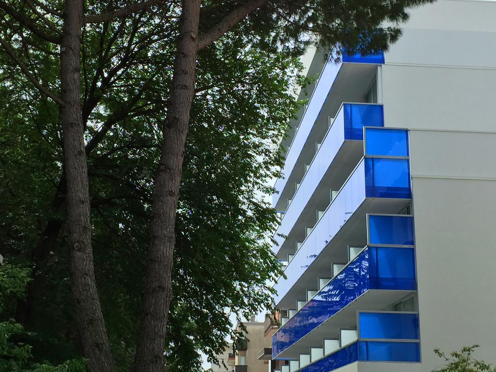 Hotel Montreal Bibione Bagian luar foto