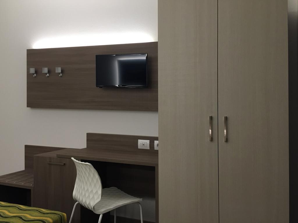 Hotel Montreal Bibione Bagian luar foto