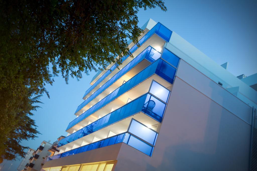 Hotel Montreal Bibione Bagian luar foto