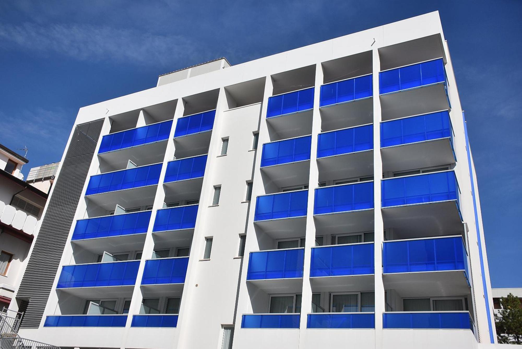Hotel Montreal Bibione Bagian luar foto